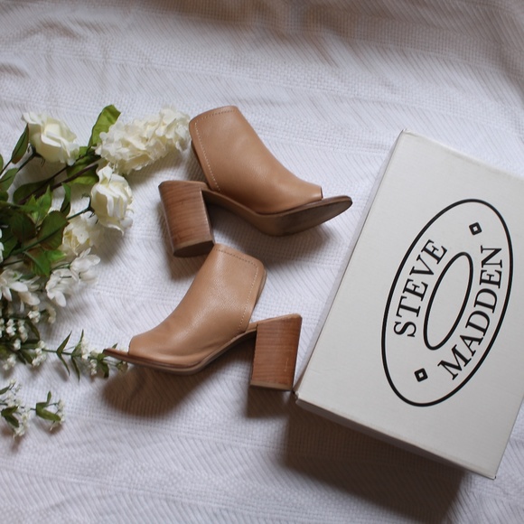 Steve Madden Shoes - Steve Madden Nectar Nude Block Heel W/ Box Sz 5.5